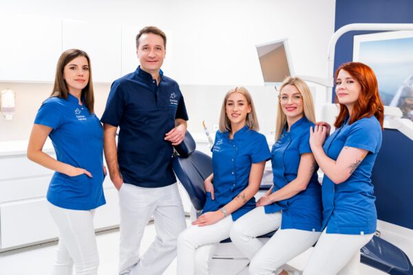 Fallegar tennur - Tannlaeknathjonusta Budapest og Gdansk1