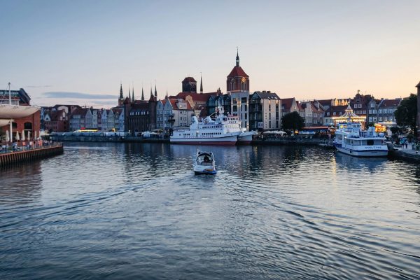 Fallegar Tennur - Tannlæknaþjónusta í Gdansk Póllandi 1